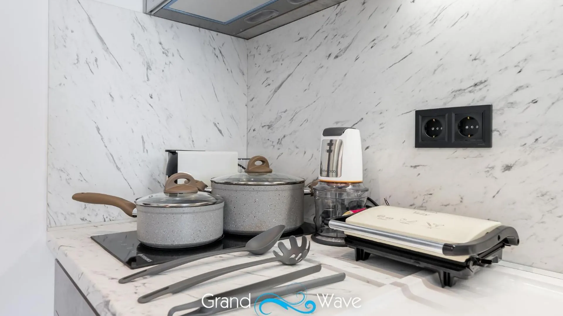 Grand Wave Luxury Suites Flogita 0*,  Griekenland