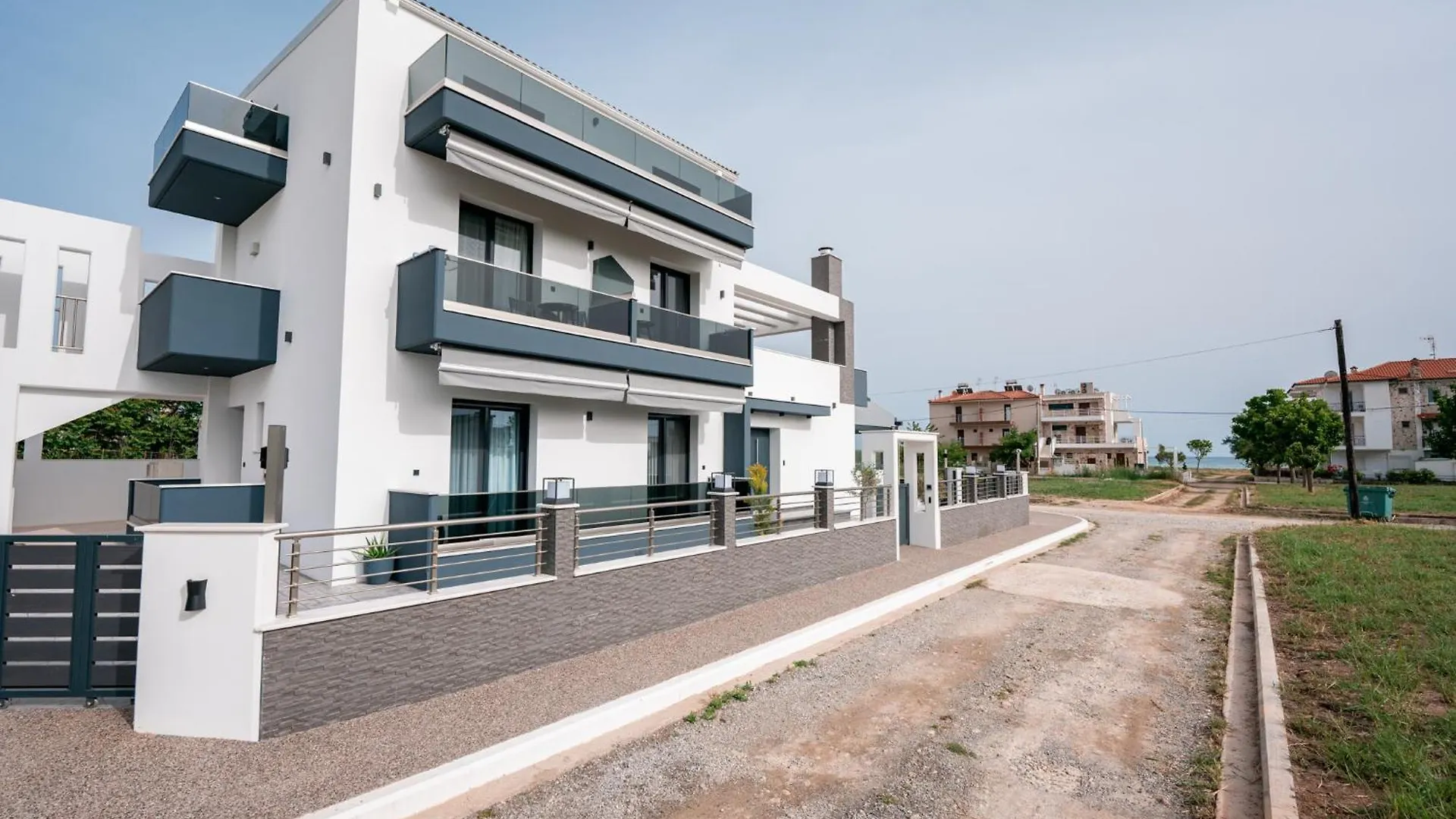 Appartement Grand Wave Luxury Suites Flogita