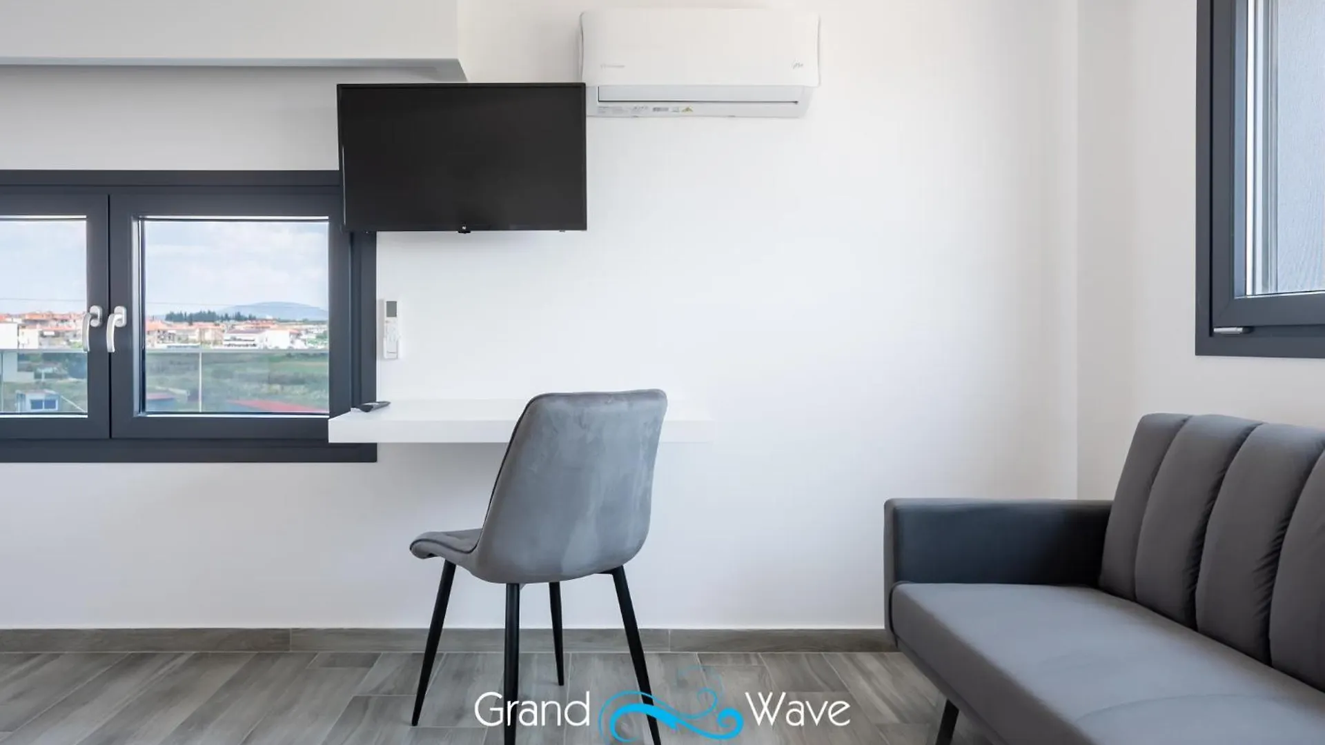 Grand Wave Luxury Suites Flogita Griekenland