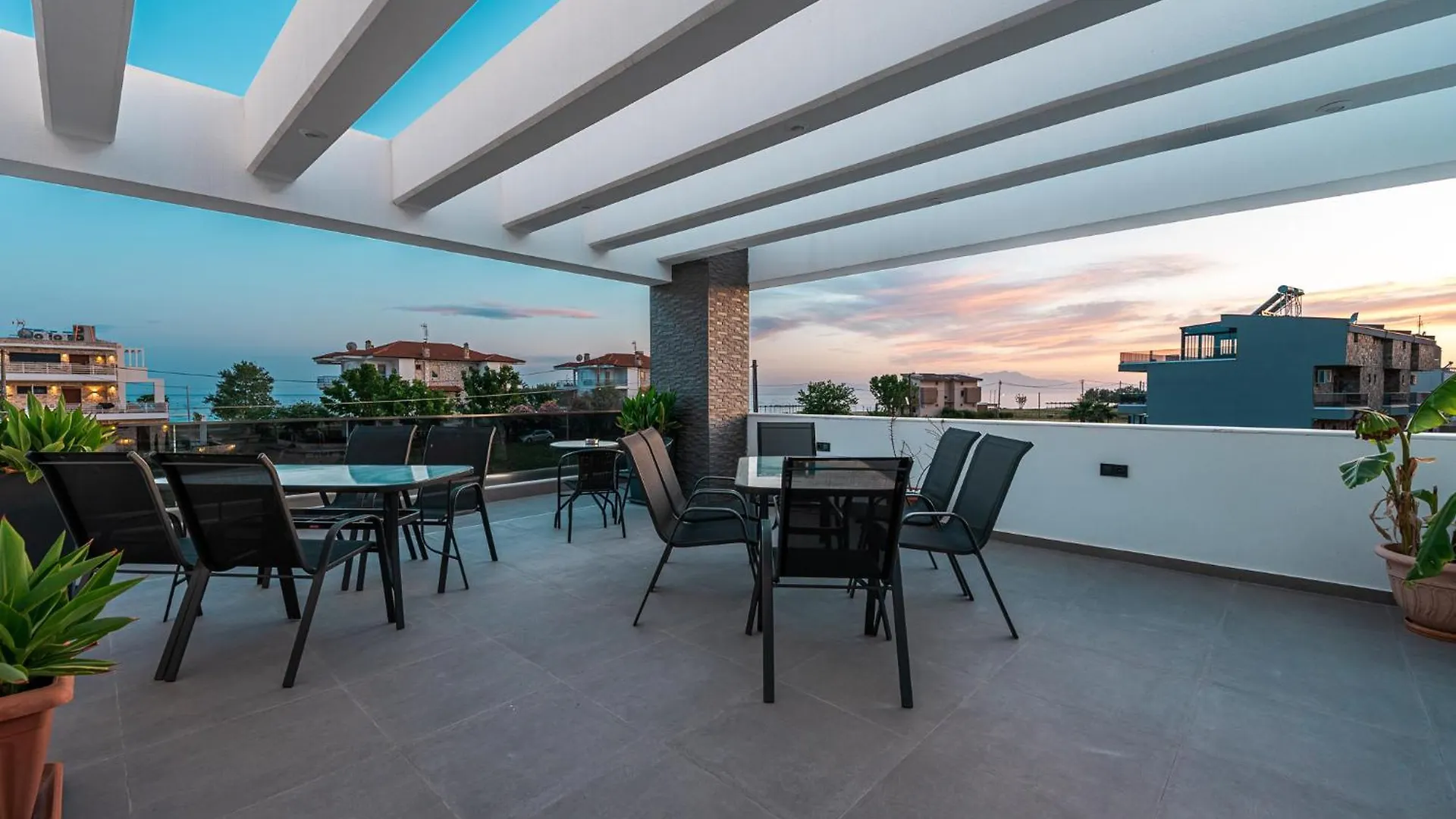 Appartement Grand Wave Luxury Suites Flogita