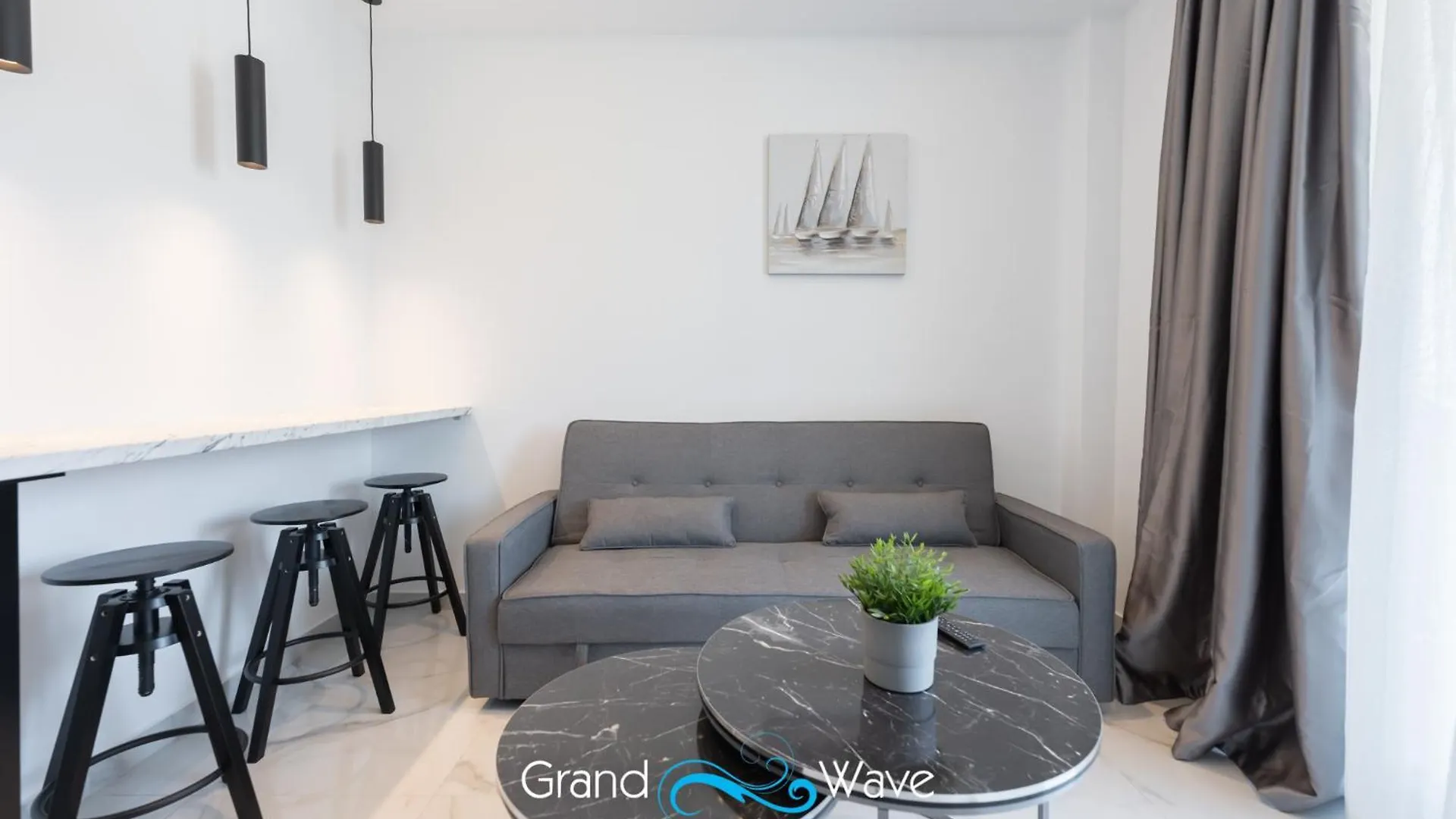 Appartement Grand Wave Luxury Suites Flogita Griekenland