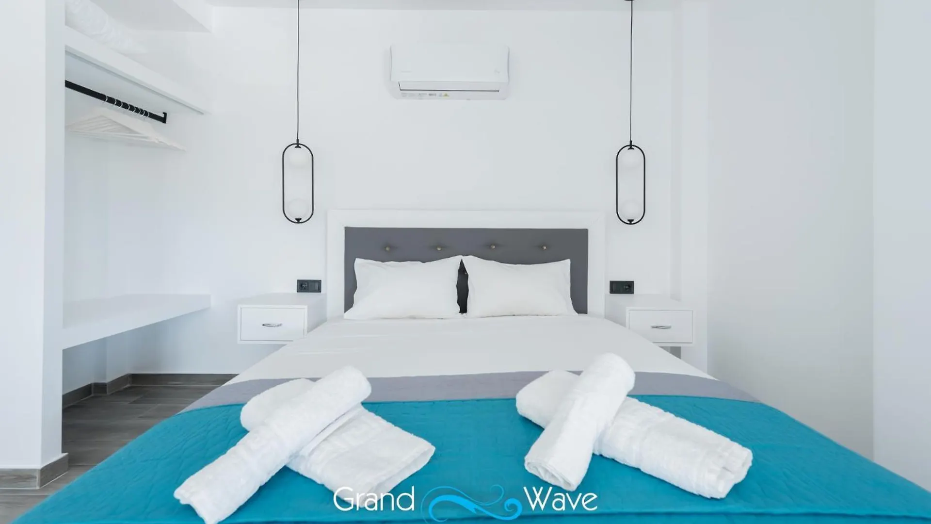 Grand Wave Luxury Suites Flogita Appartement