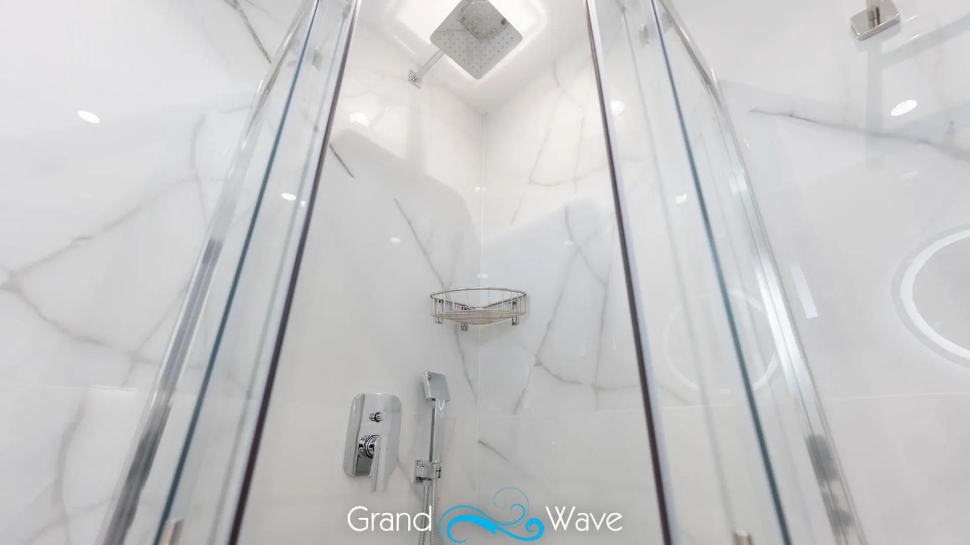 Appartement Grand Wave Luxury Suites Flogita